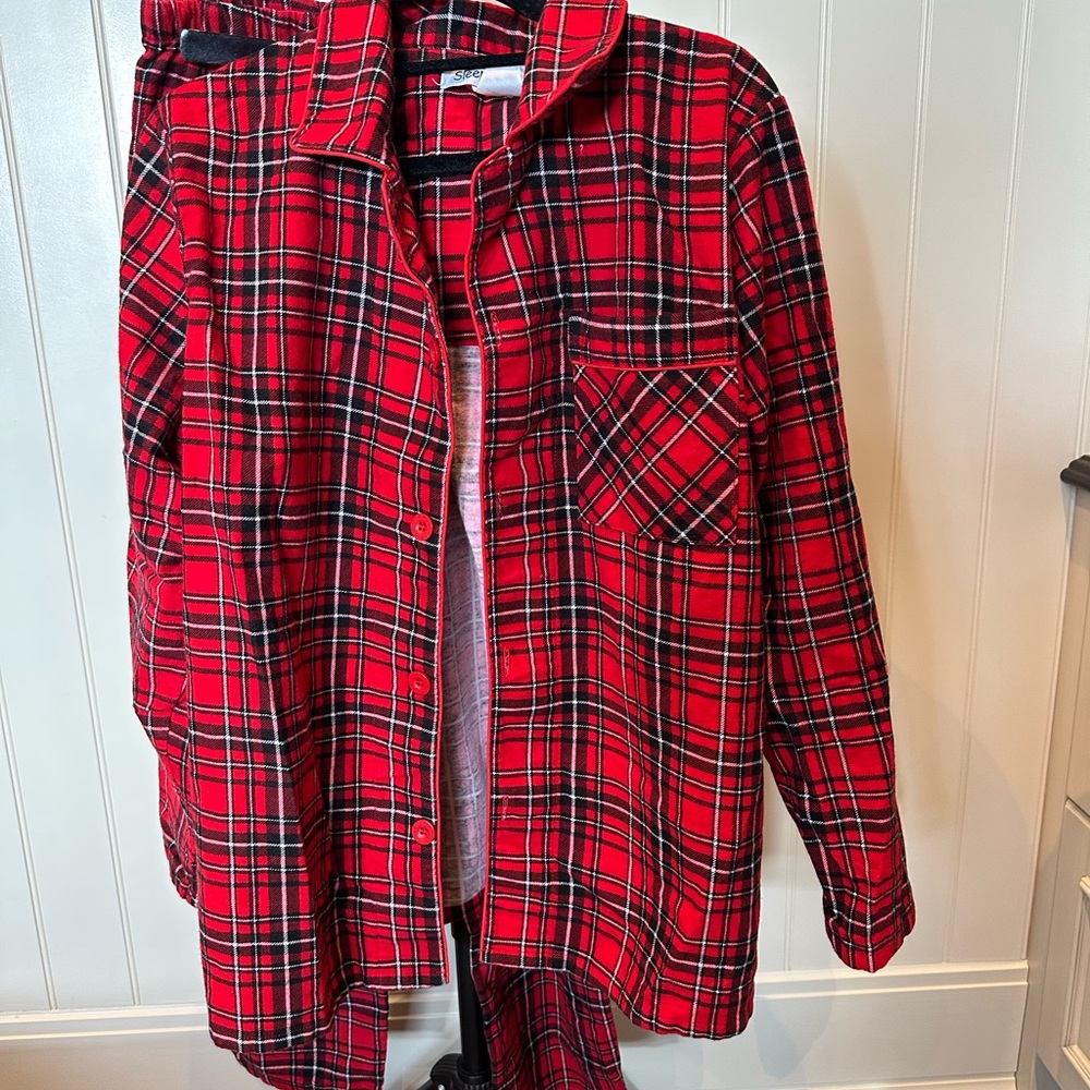 Sleepytime Pjs Red & Black Plaid Mens Small Pajama Top & Pants Set